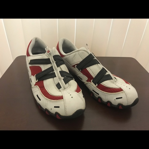 Women’s sport skecher shoes - Picture 2 of 5